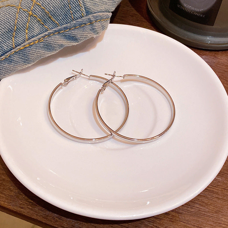 Women's Personalized Metal Big Circle Graceful High-grade Earrings