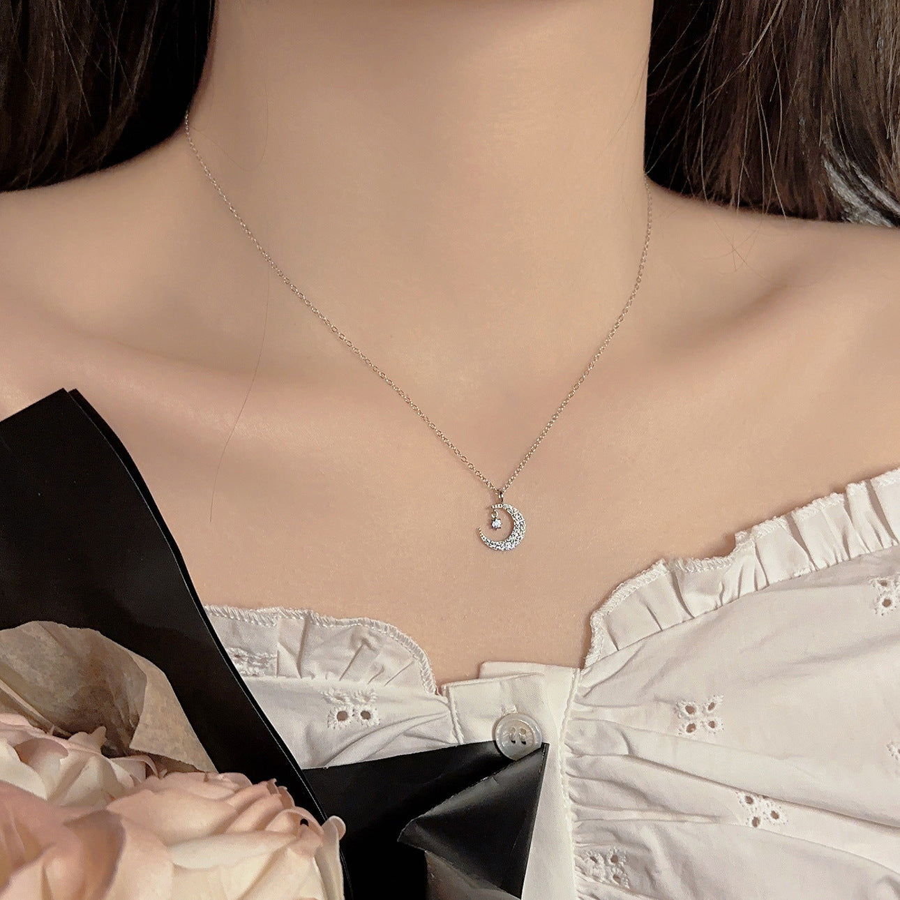 Moon Female Light Luxury Minority Design Clavicle Chain Necklaces