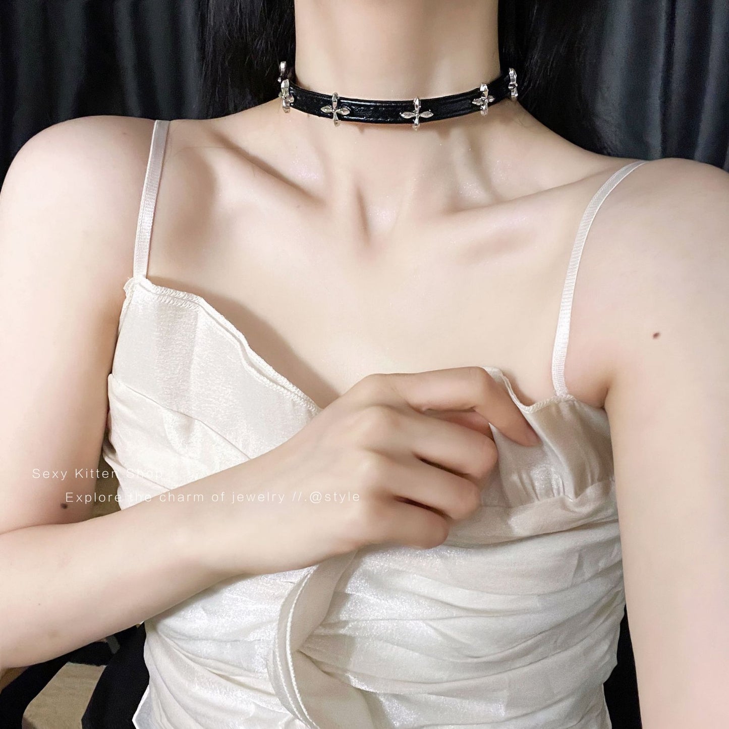 Men's Style Metal Cross Female Niche High-grade Necklaces