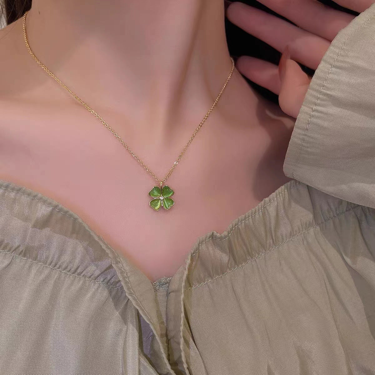 Female Emerald Dignified Sense Of Design Clavicle Chain High-grade Necklace