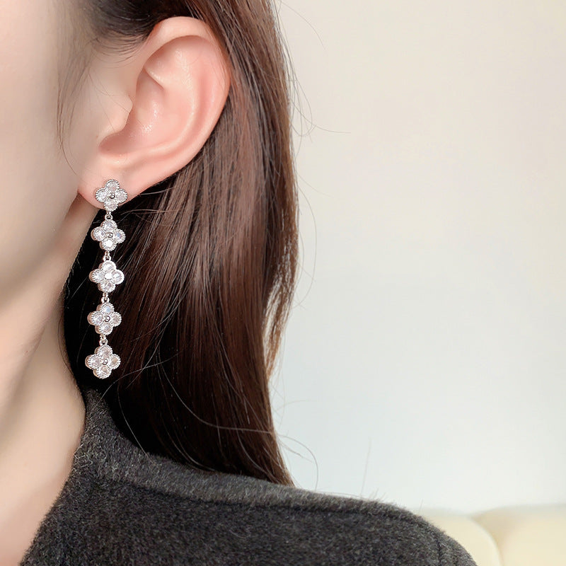 Clover Chain Affordable Luxury Fashion Commuter Earrings