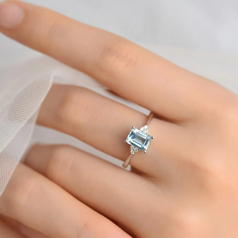 Blue Treasure Female Temperament Light Luxury Ring