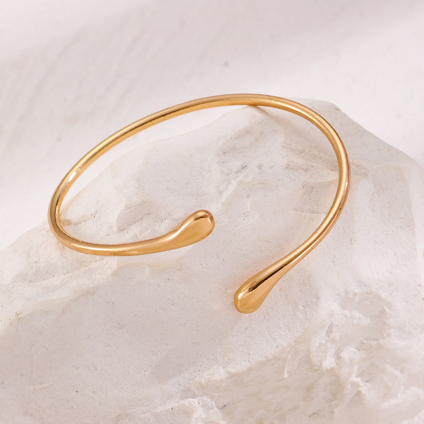 Exaggerated Irregular Glossy Design Sense Geometric Bracelets