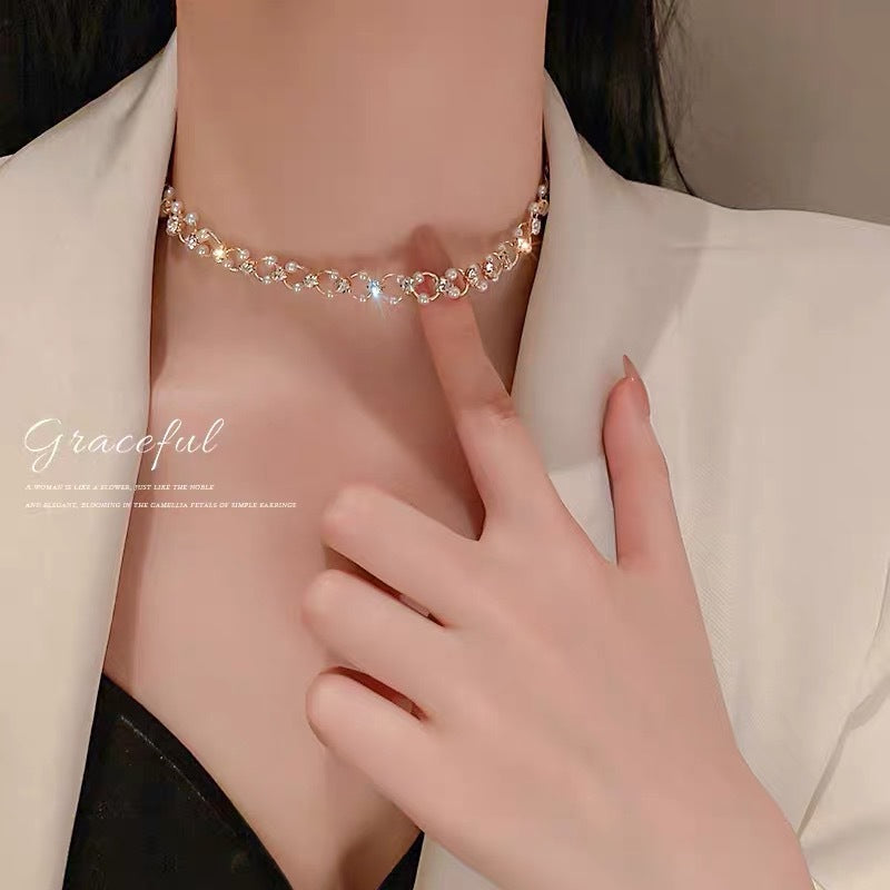 Women's Elegant Imitation Pearl Chain For Niche Design Cold Style Collar