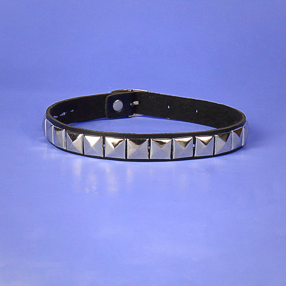 Women's Punk Simple Gang Drill Leather Clavicle Collar
