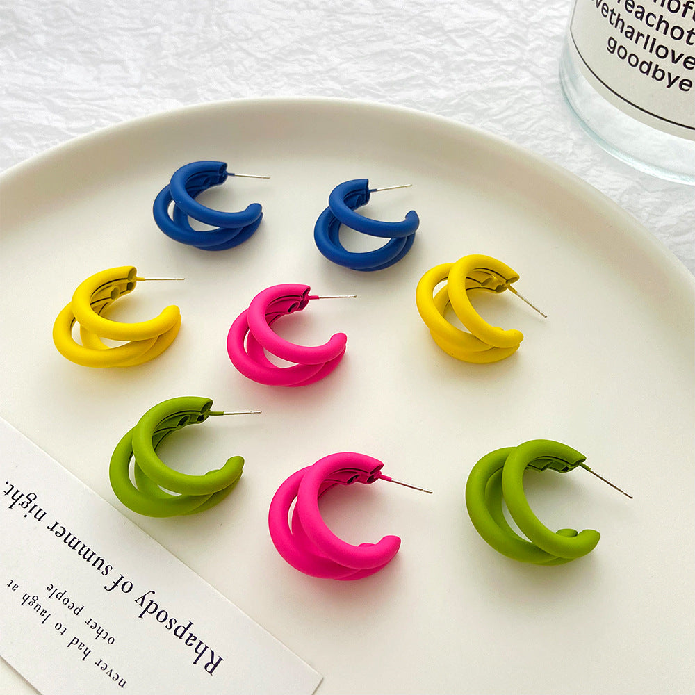 Women's Style Fresh Simple Shaped Retro Round Stud Earrings