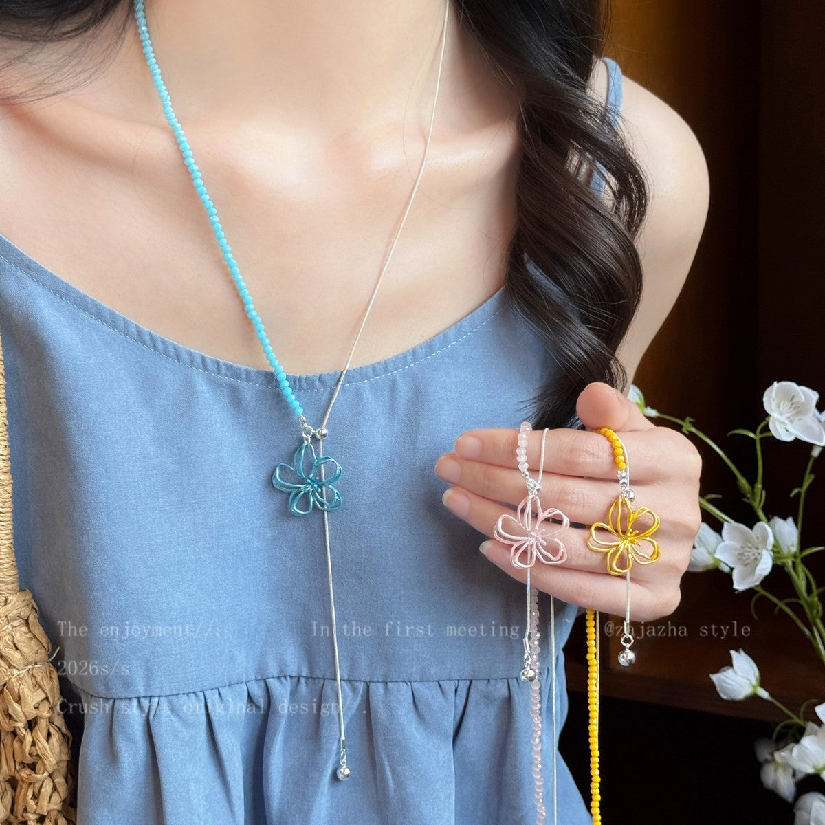 Spring Atmosphere Multicolor Cutout Small Flower Beaded Female Niche Design Necklace