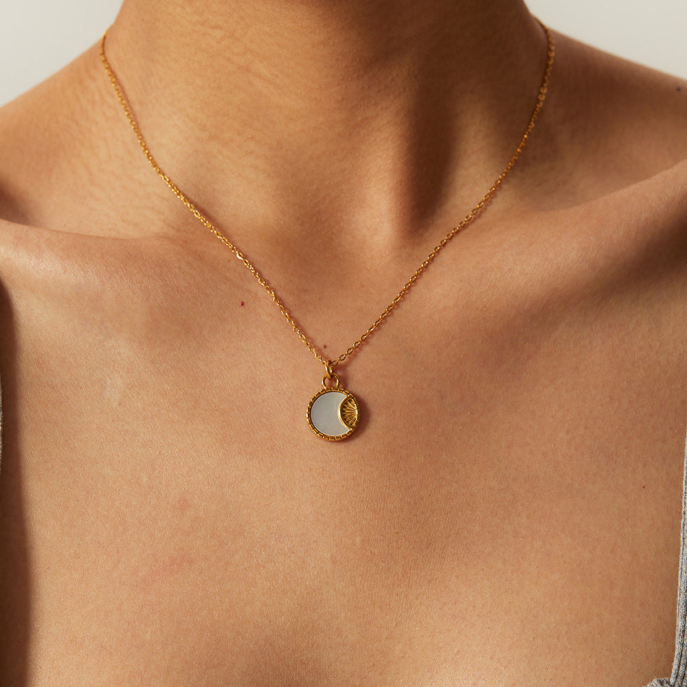 Retro Eight Awn Star Titanium Steel No Fading Inlaid Zircon Necklace