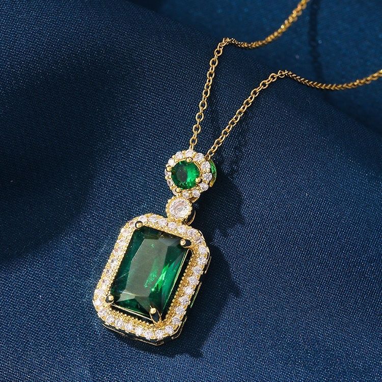 Charming Fashion Light Luxury Temperament Female Necklaces