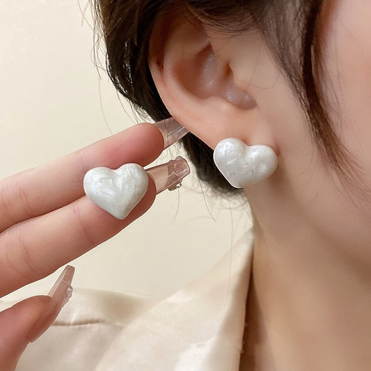 Simple Trendy Retro Love Heart Enamel Earrings