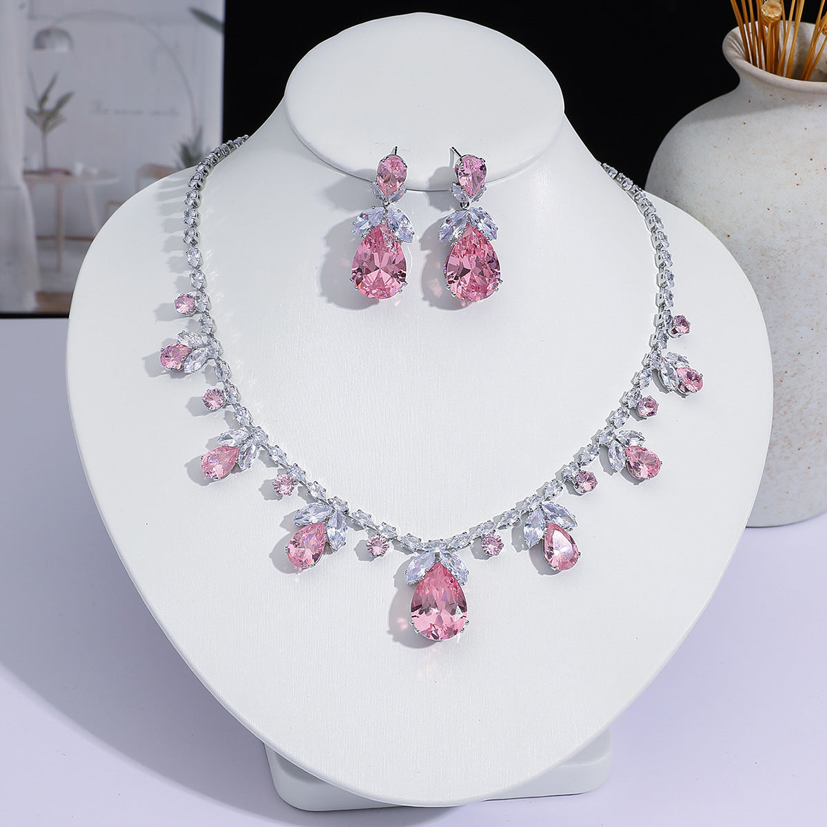 Full Diamond Drop-shaped Temperament The Dinner Party Jewelry Set