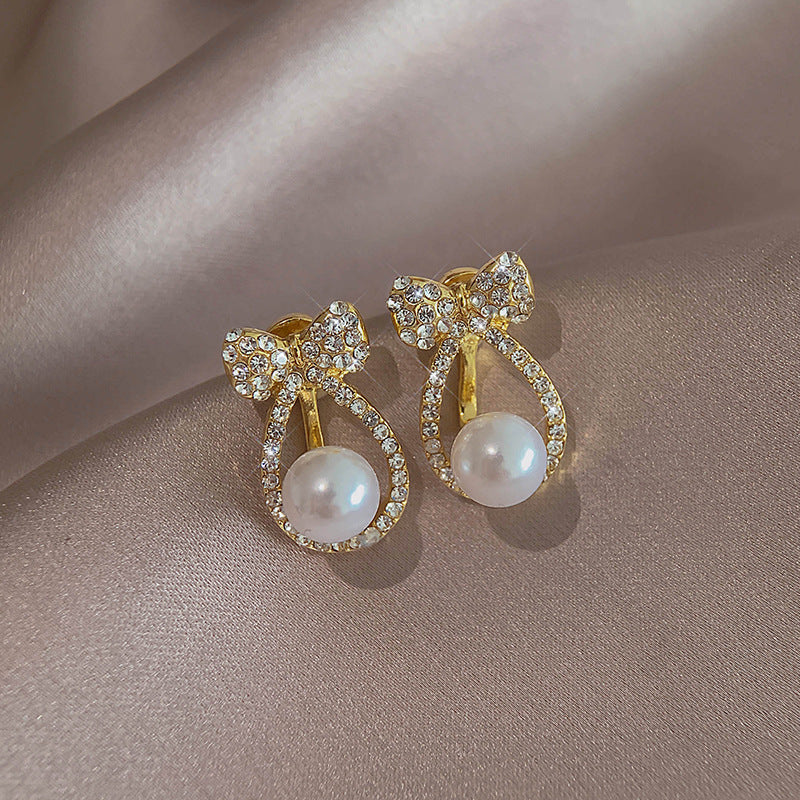 Women's Pearl Elegant High-grade White Ear Clip Earrings