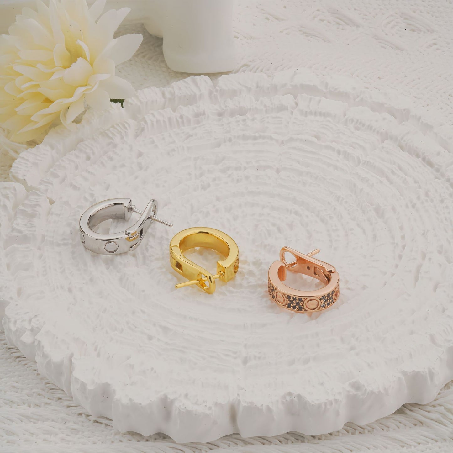 Women's High Version Diamond Shaped Ear Clip Affordable Luxury Stud Earrings