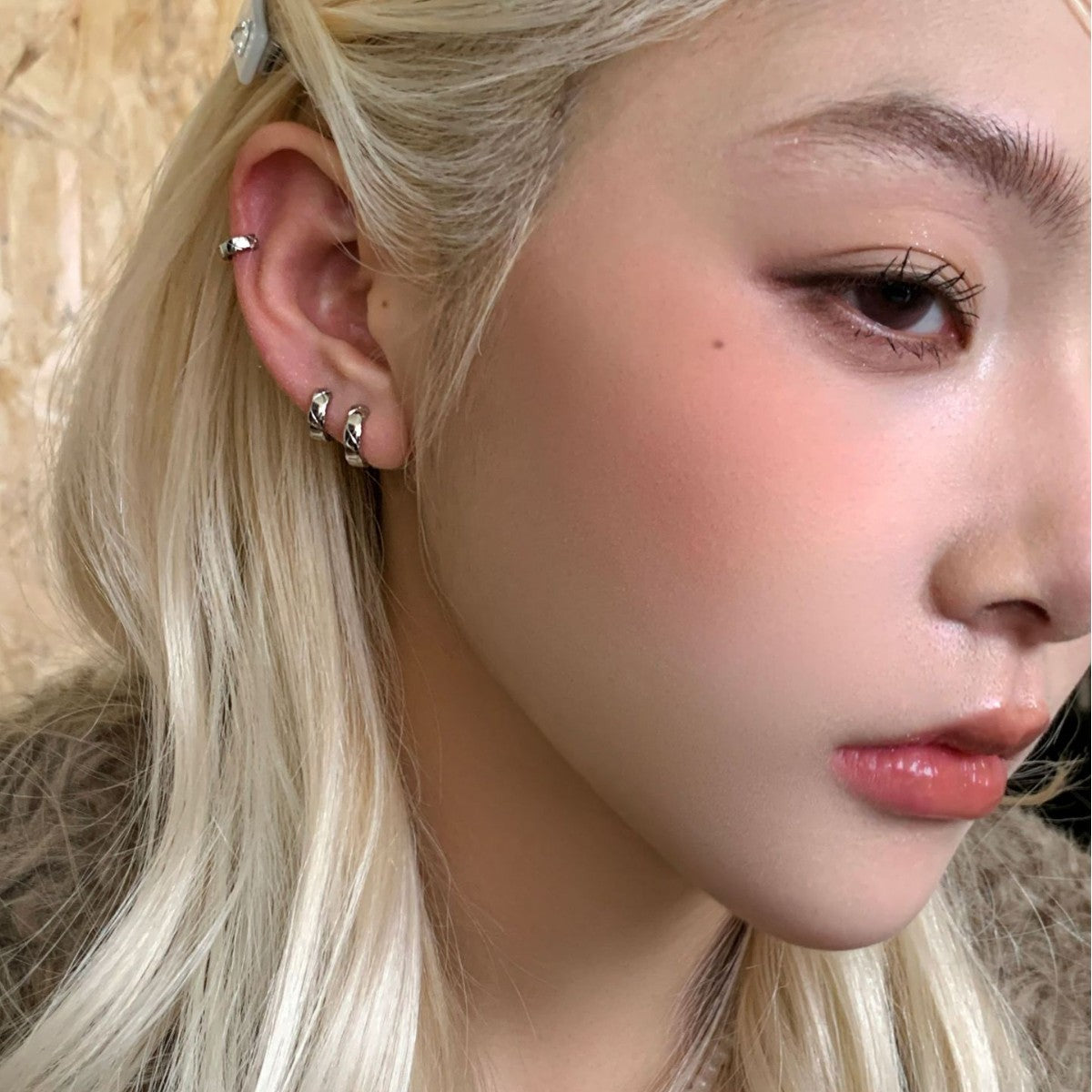 Women's Unique Design Sier Pin Exquisite Mini Earrings