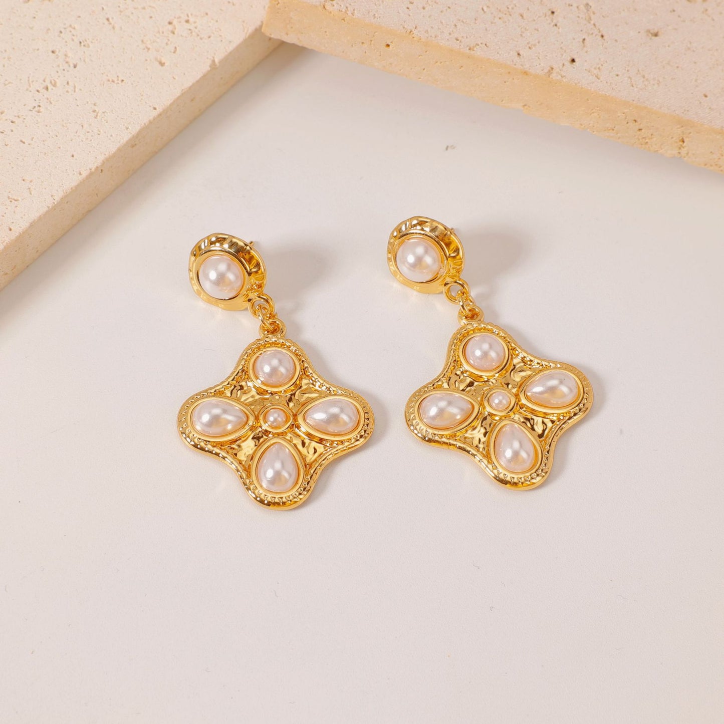 One Large Small Overlapping Stainless Steel Eardrops Gold Rings