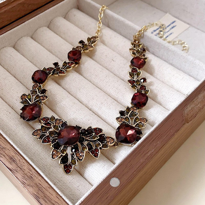 Square Stitching Palace Style Exquisite Clavicle Chain Middle Necklaces