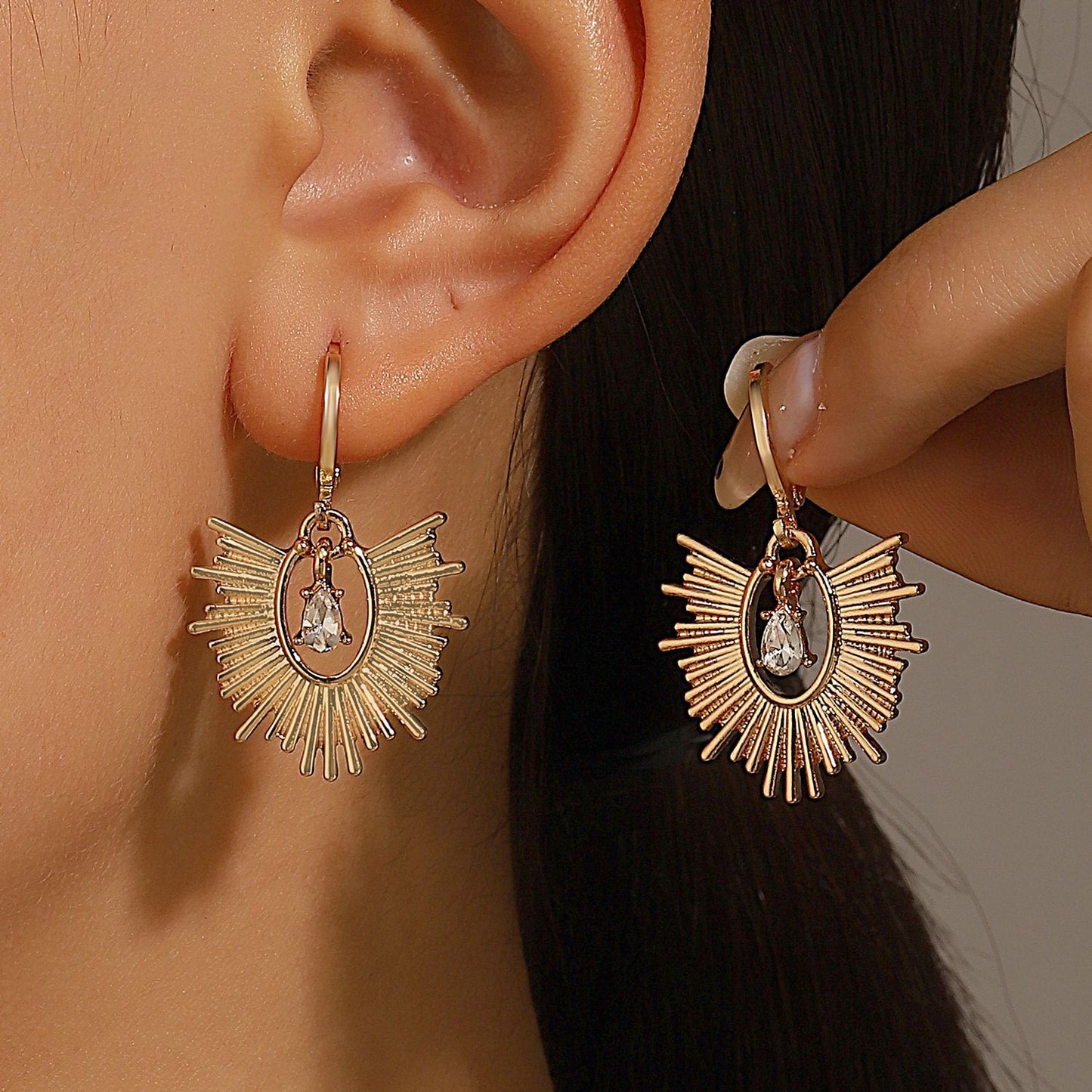 Fashion Exaggerated Sunflower Light Female Trend Party Earrings