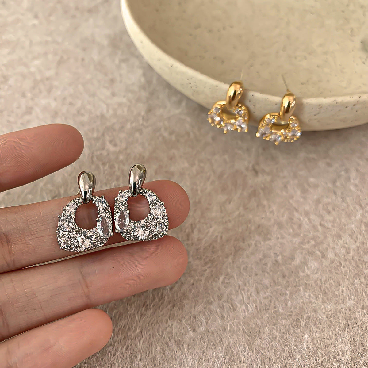 Women's High-grade Light Luxury Exquisite Small Simple Fashion Diamond Rings