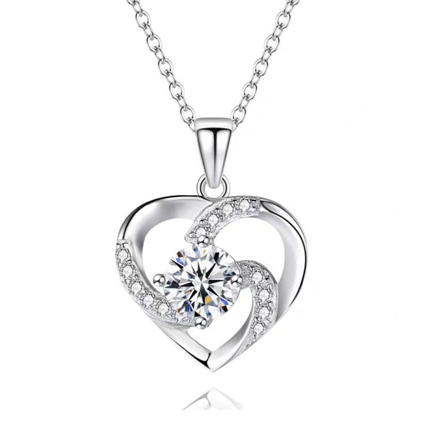 Fashion Ladies Clavicle Chain Love Heart Sier Necklaces