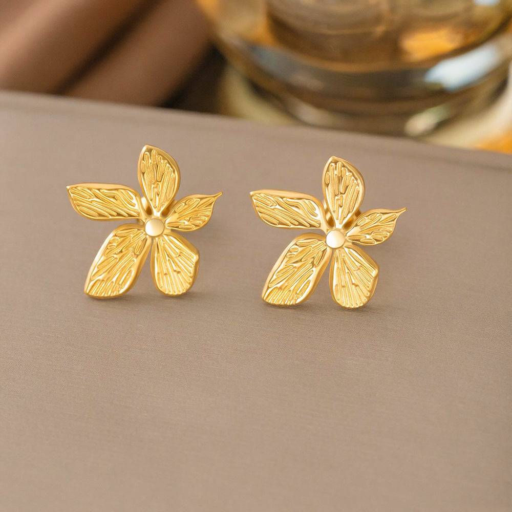 Women's Simple Flowers Niche Design Light Luxury Temperament Titanium Steel Flower Jewelry Set