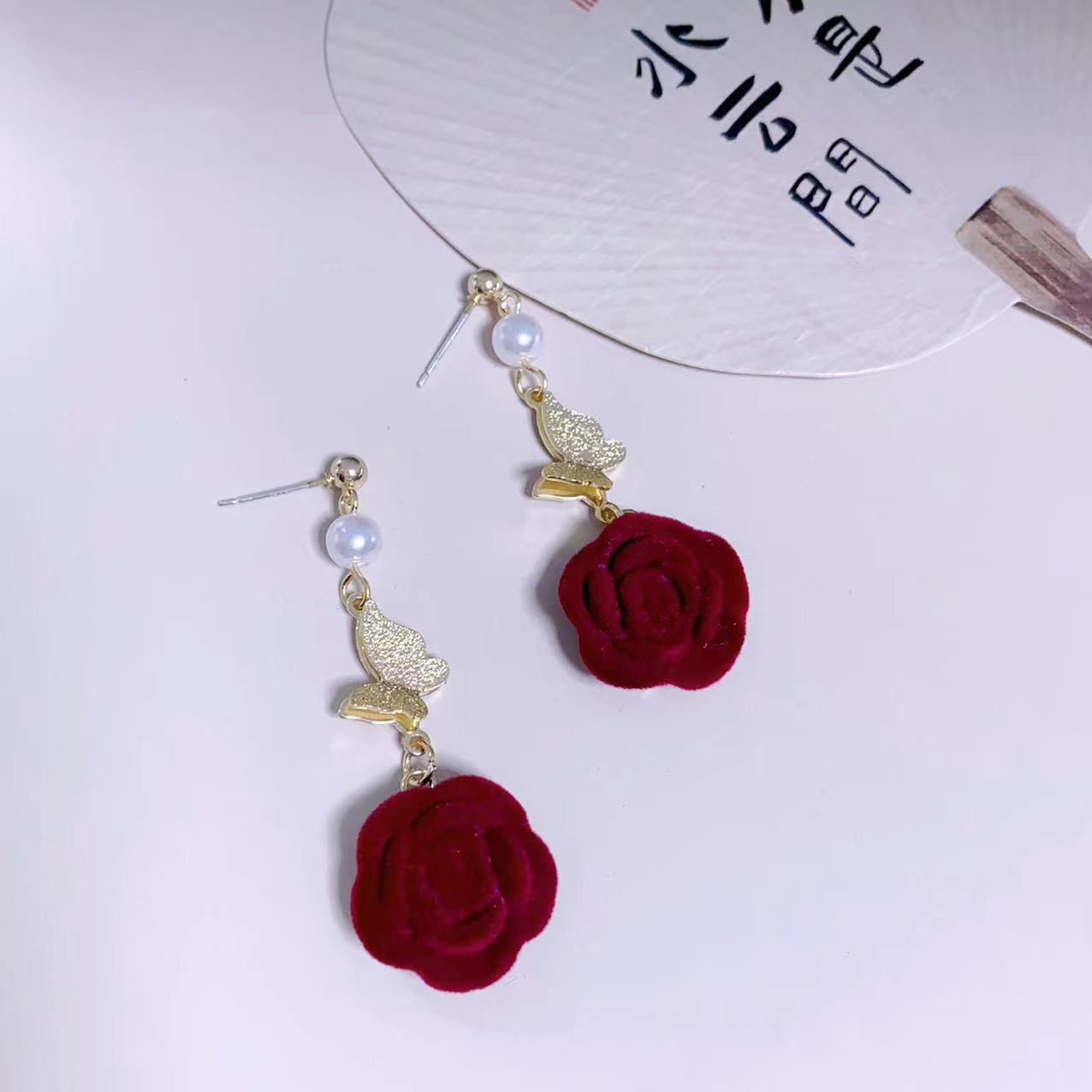 French Retro Burgundy Veet Rose Three-dimensional Butterfly Rings