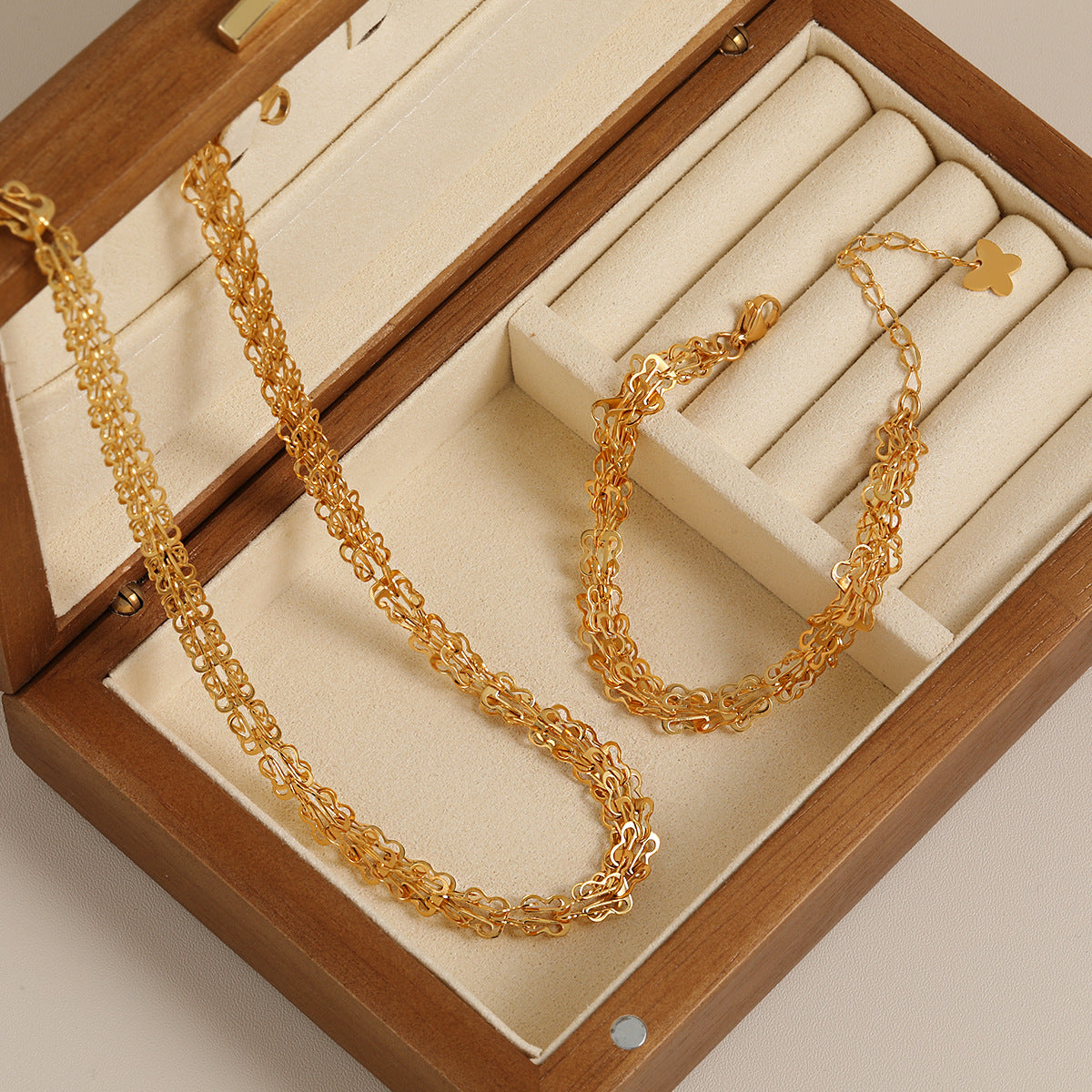 Style Design High-grade Light Luxury Butterfly Titanium Jewelry Set