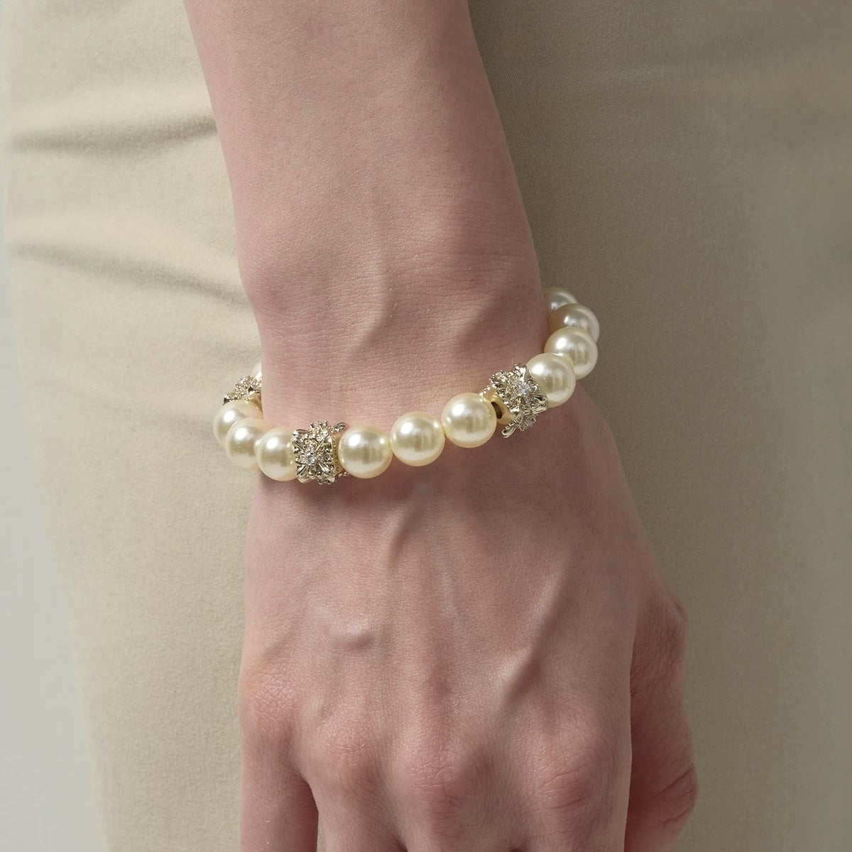 Flower-de-luce Right Rain Pearl Elastic French Retro High Bracelet