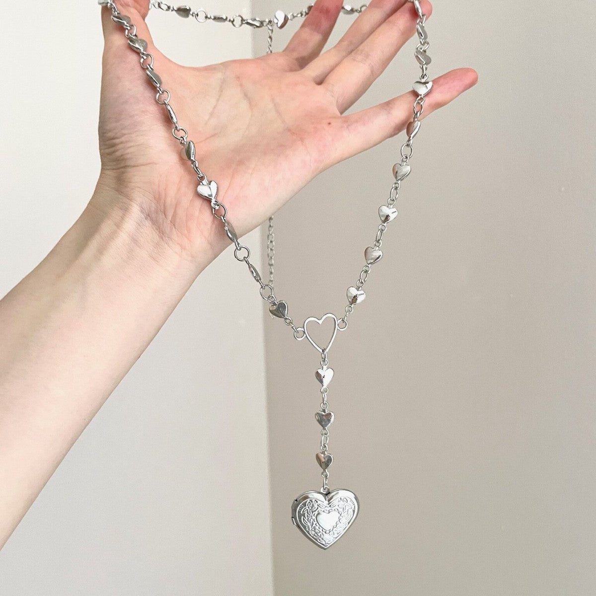 Women's Carved Heart Retro Design Long Clavicle Chain Matching Clothes Necklaces