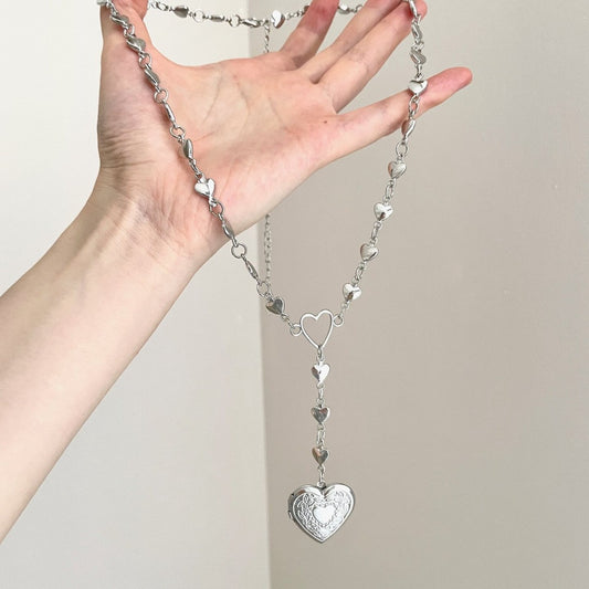 Women's Carved Heart Retro Design Long Clavicle Chain Matching Clothes Necklaces