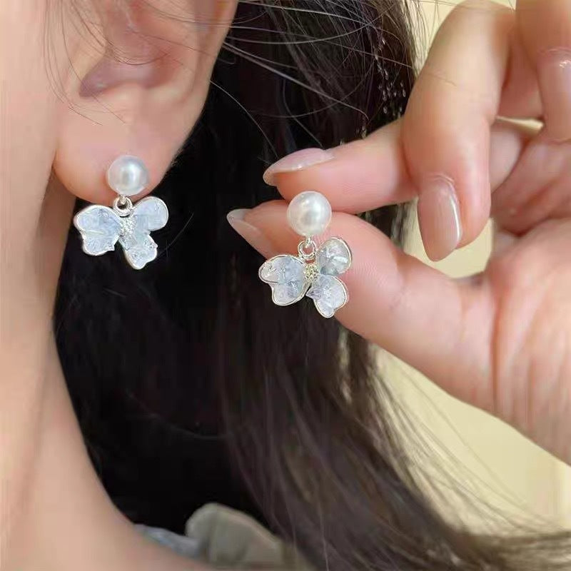 Women's Trendy Simple Pearl Temperamental Minority Design Earrings