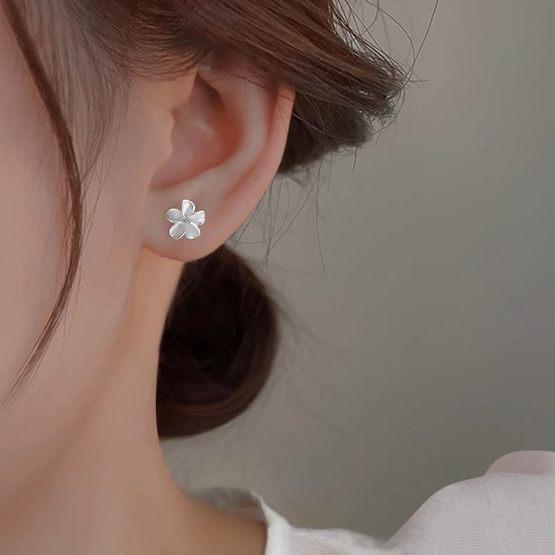 Women's Gardenia High-grade Personality Style Zircon Flower Mori Earrings