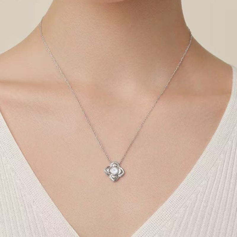 Sier Safety Lock Chinese Style White Necklace