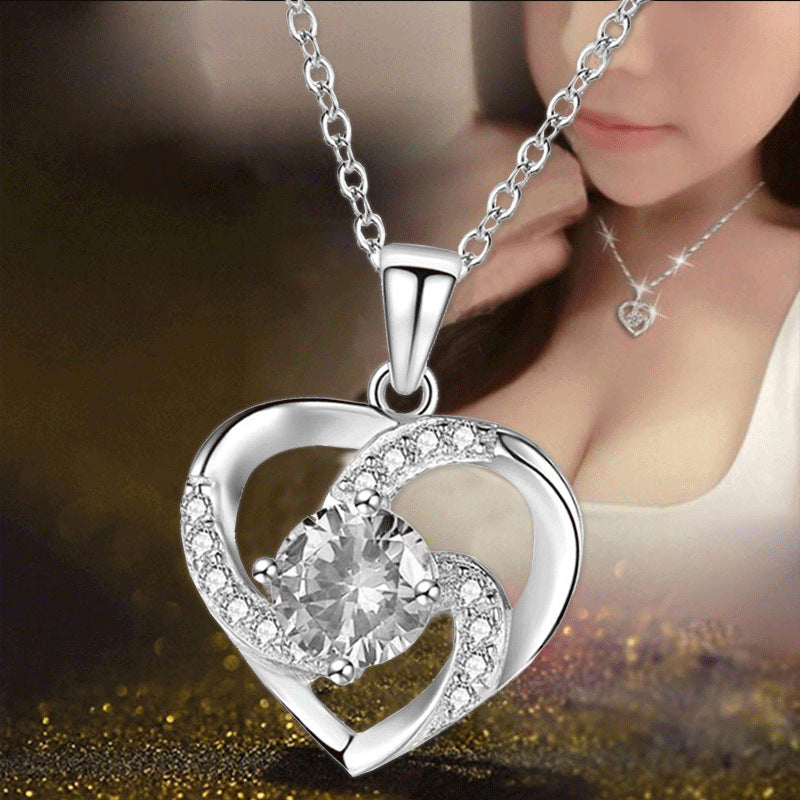 Fashion Ladies Clavicle Chain Love Heart Sier Necklaces