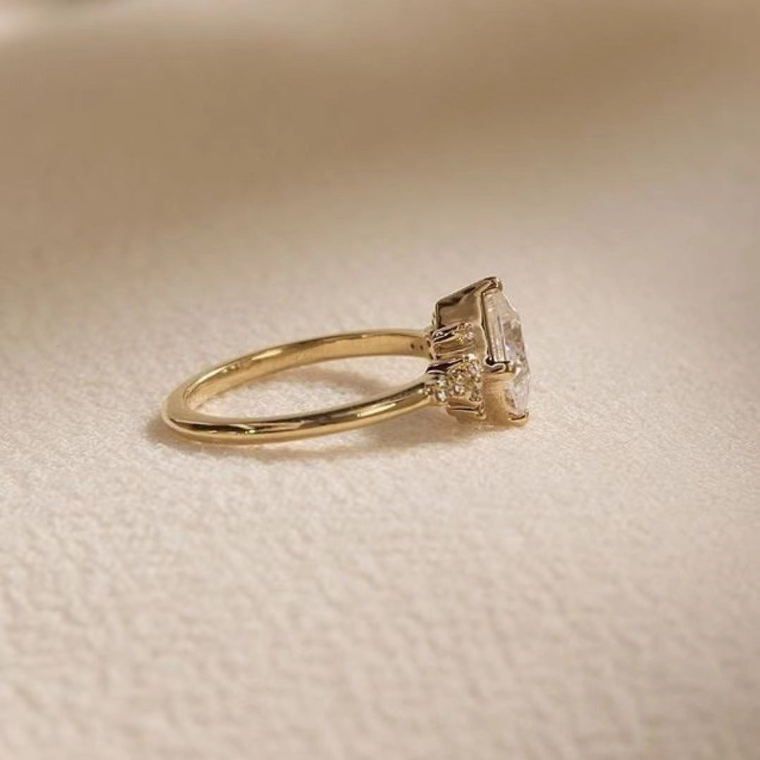 Inlaid Square Diamond Zircon Gold Engagement Ring