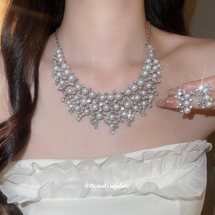Ear Suit Light Luxury High-grade Dress Dinner Jewelry Set