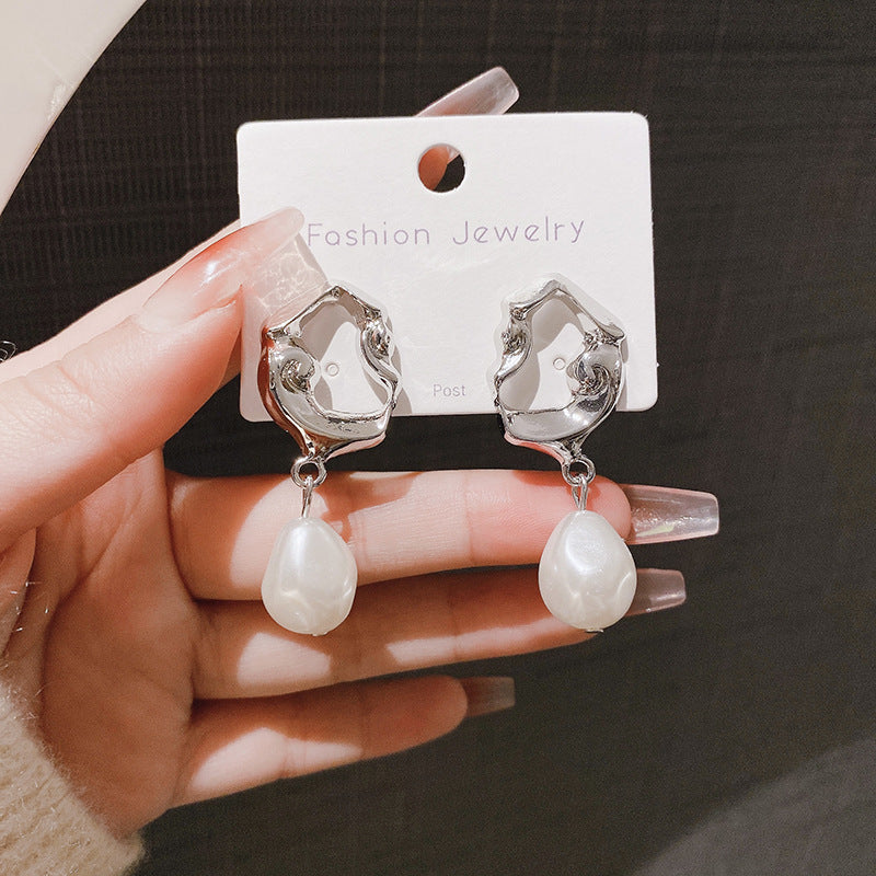 Retro Affordable Luxury Irregular Pearl Eardrops High Sense Earrings