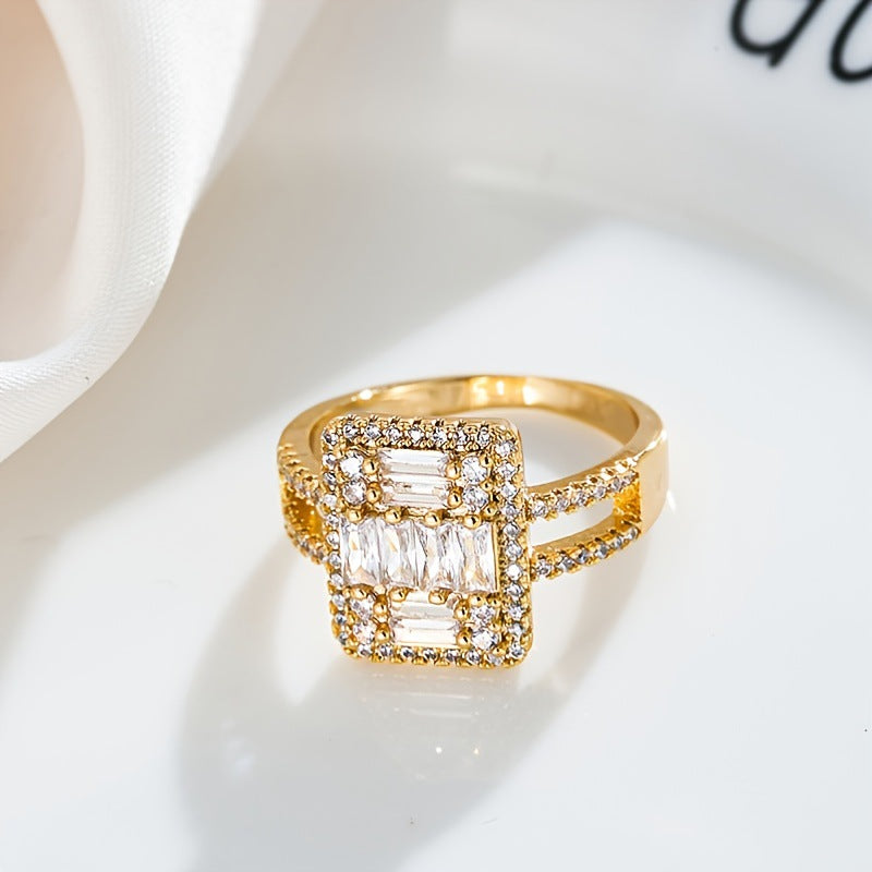 Fashionable High-grade Exquisite Geometric Pattern Hollow Jeweled Light Luxury Ring