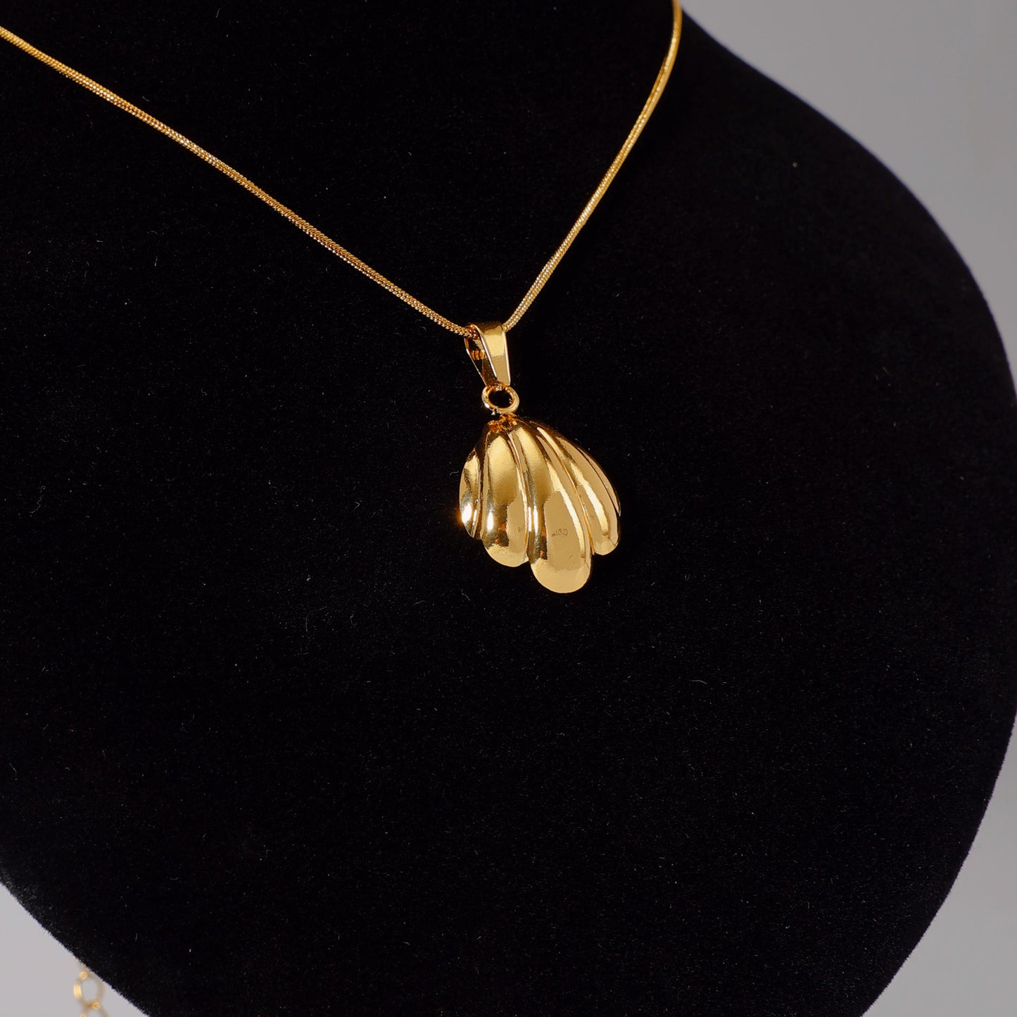 Titanium Steel Stainless Fashion Simple Light Luxury Gold Pendants