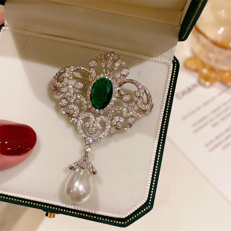 Style Emerald Hollow Full Diamond Lace Brooches