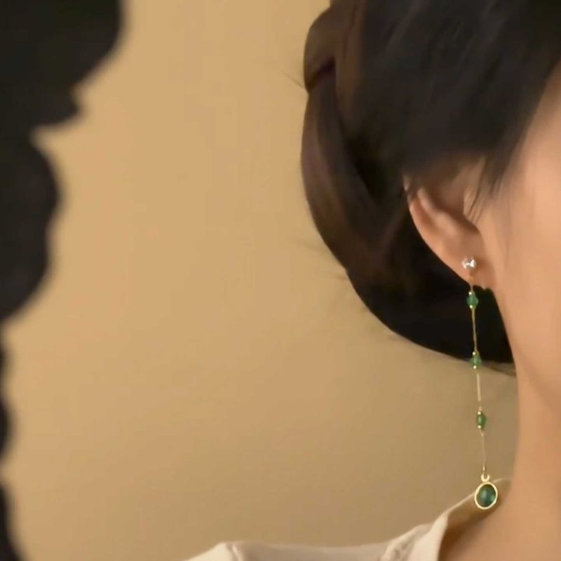 Women's Style Retro Green Water Drop Tassel Light Luxury Minority Elegant Earrings