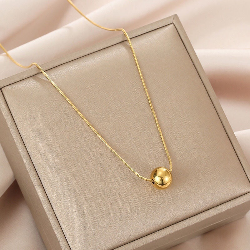 Women's Titanium Steel Round Beads Gold Clavicle Necklaces