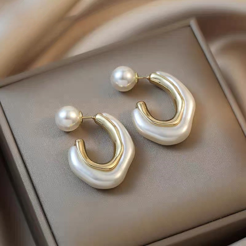 White Pearl Plate Fashionable Exquisite High-grade Earrings