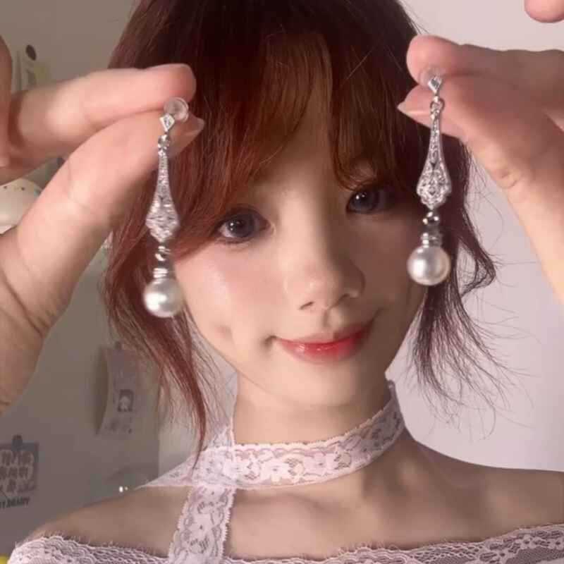 Style Long Pearl Eardrops Vintage Court Light Luxury Incense Ear Rings
