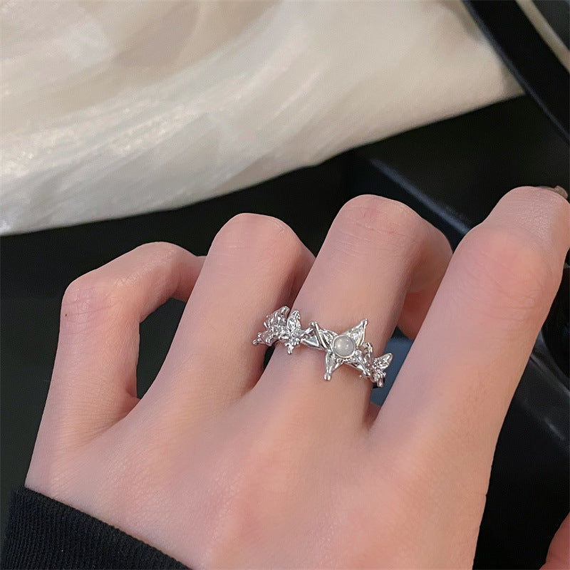 Women's Hollow Lace Trim Open-end Zircon Personalized Retro Style Rings