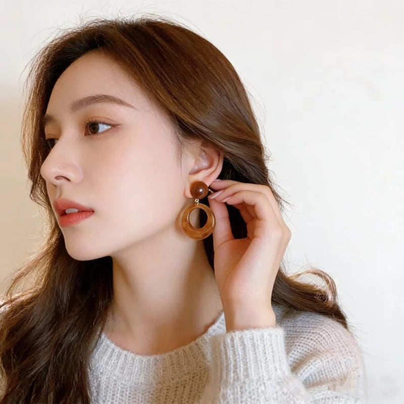 Women's Resin Geometric Round Unique Personality Wild Temperament Earrings