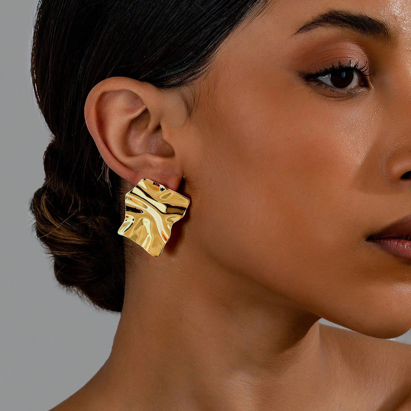 One Large Small Overlapping Stainless Steel Eardrops Gold Rings