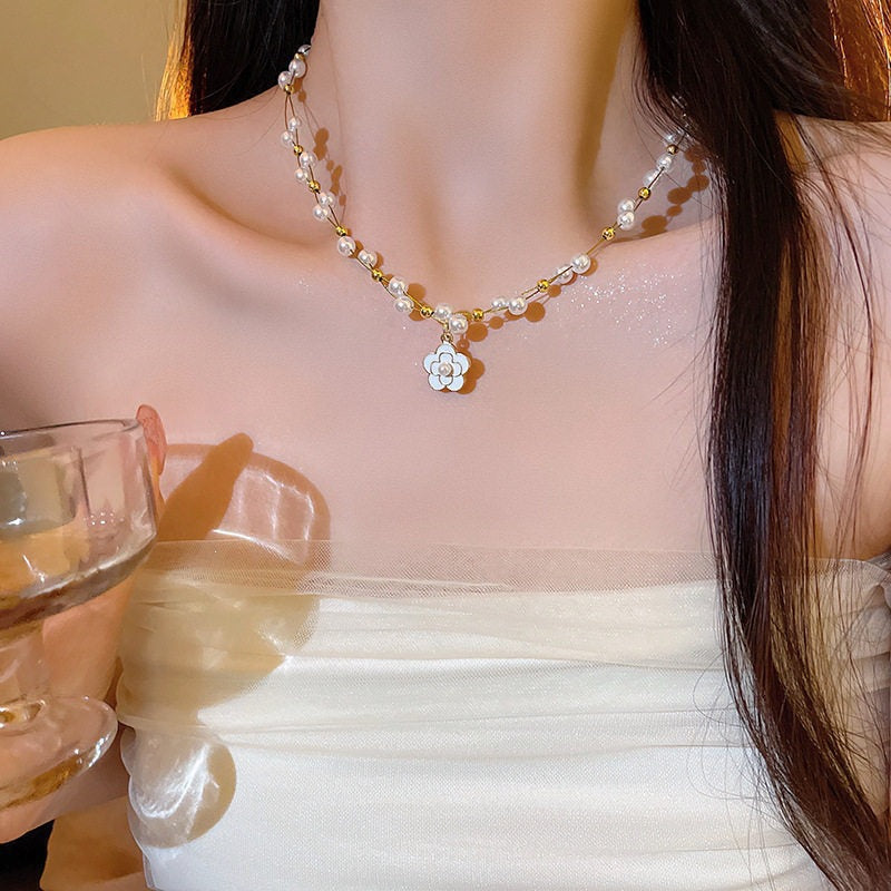 Women's Wind Clavicle Chain Design Love High-grade Necklace