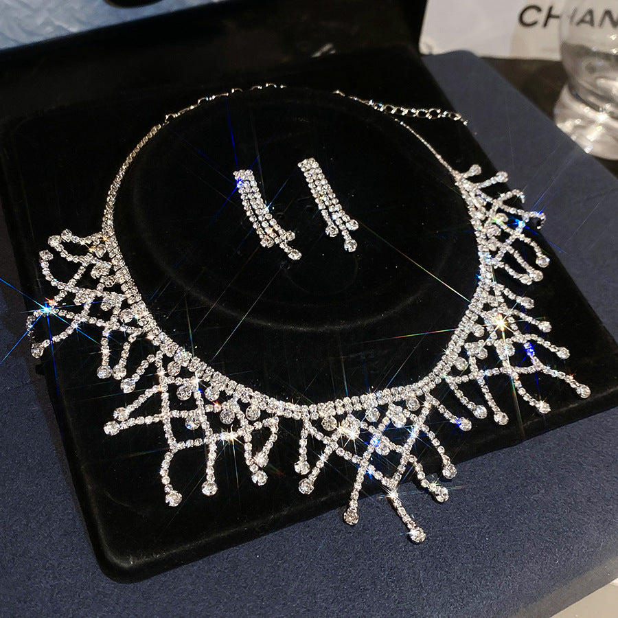 Women's Exquisite Clavicle Chain Light Luxury High-grade Earrings