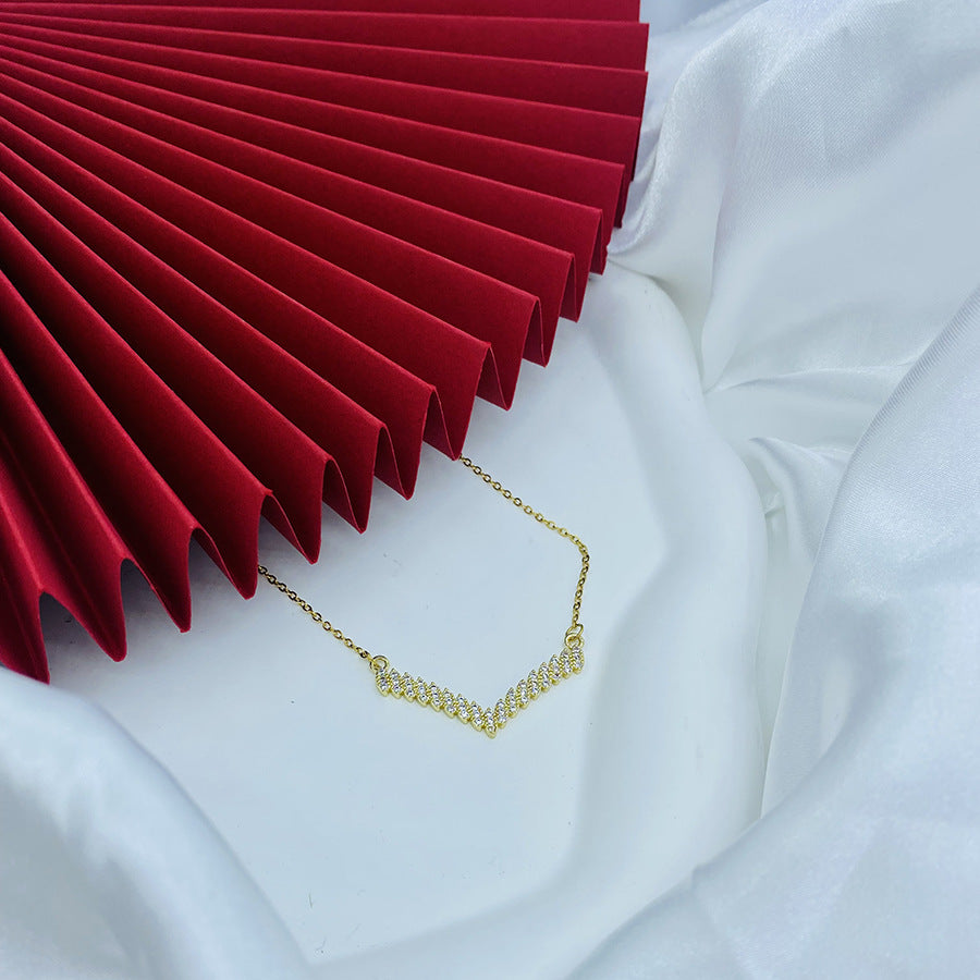 Full Zirconium Large V Classic Titanium Steel Sweet Style Gold Pendants