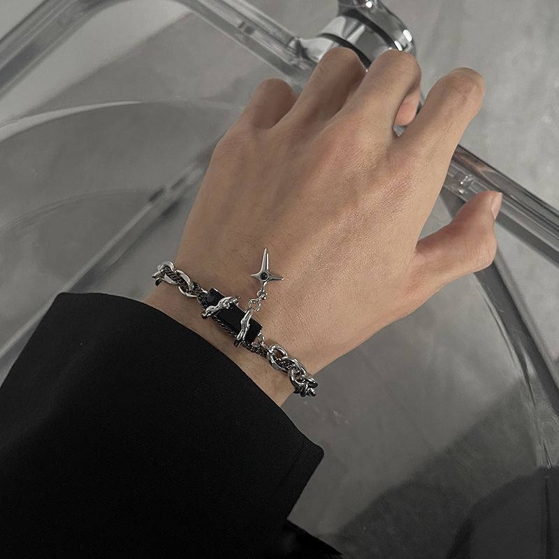 Simple Black Zircon Niche Design Cross Stitching Advanced Fashion Necklaces